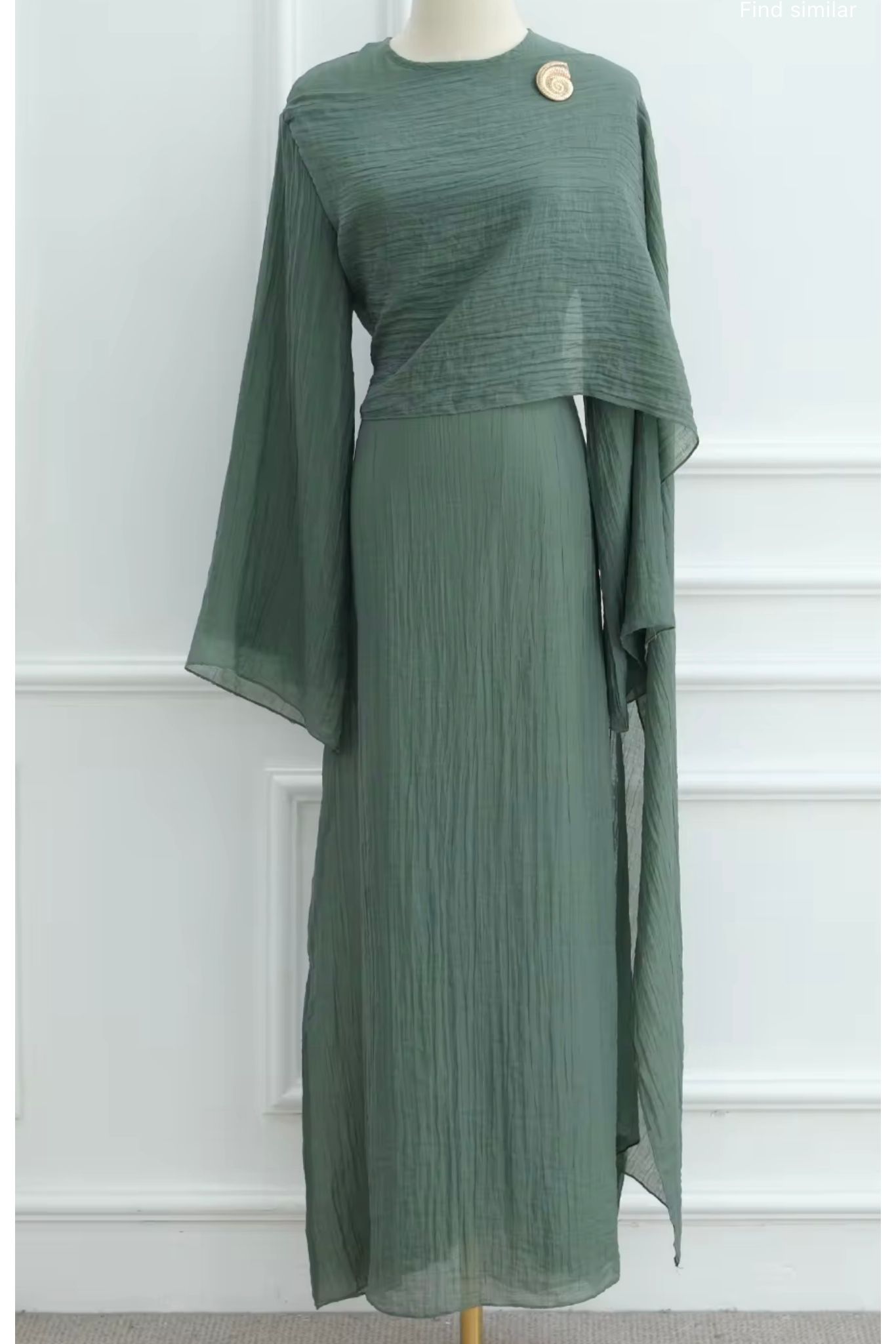 Over-the-Shoulder crinkle dress